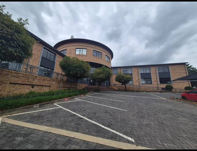 1,386M² OFFICE TO LET IN RIVONIA